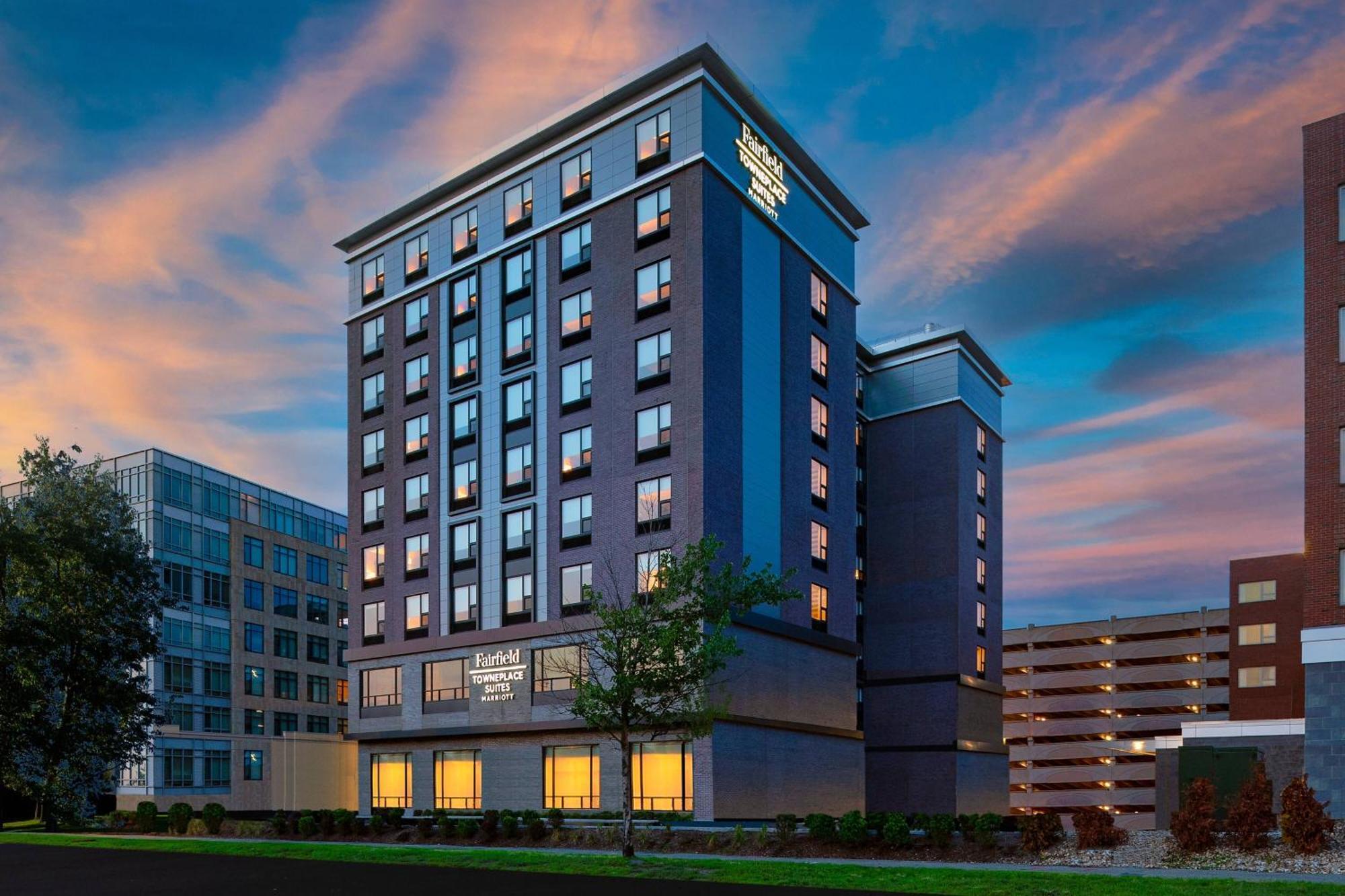 Towneplace Suites By Marriott Boston Medford Exterior photo